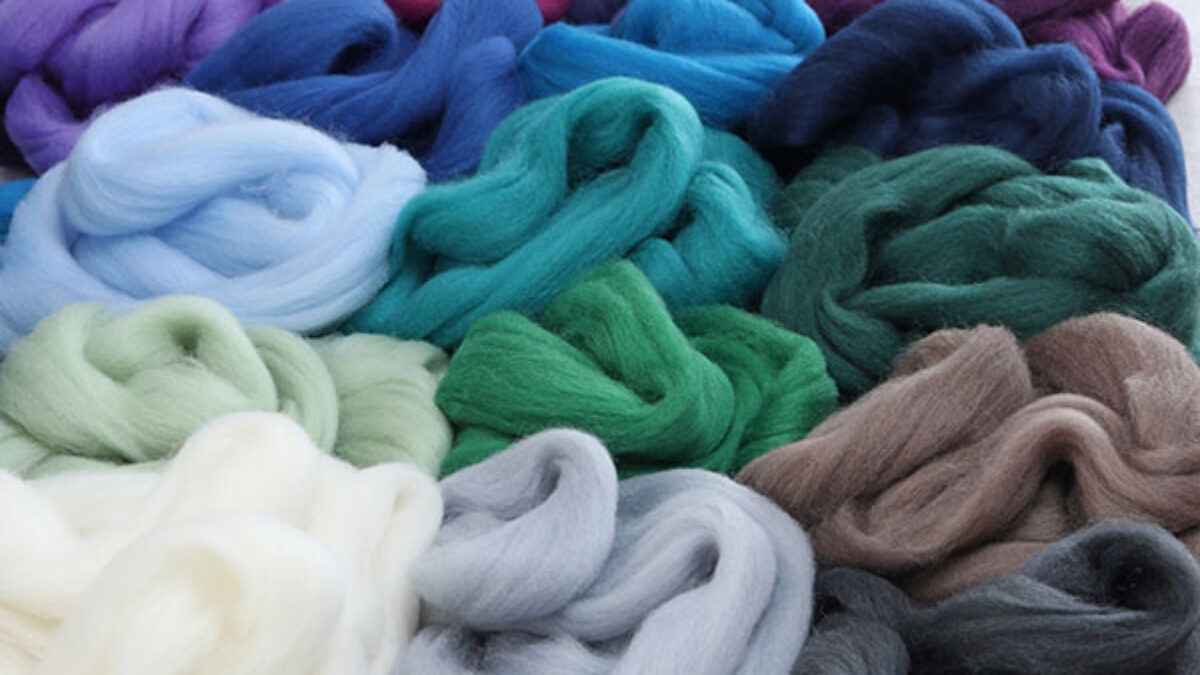 Buy Ashford Corriedale Wool Roving 1kg · The Wool Room