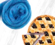 wow-carded-wool-bilberry-pie-14476168560683