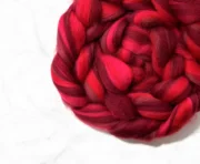 23 Micron Merino Wool Roving 100g - Passion