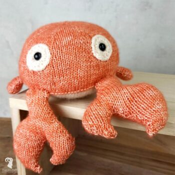 HardiCraft Amigurumi Toy Knitting Kit - Crab Karel