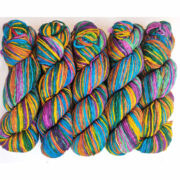 Urth Uneek Worsted 100g - 4010