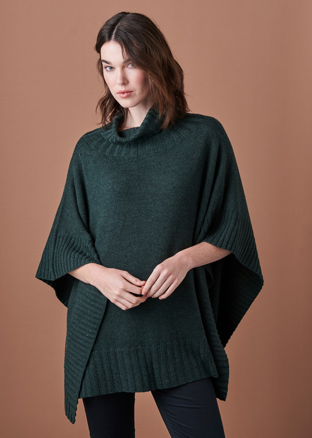 penny_poncho_seaweed_front2__80469