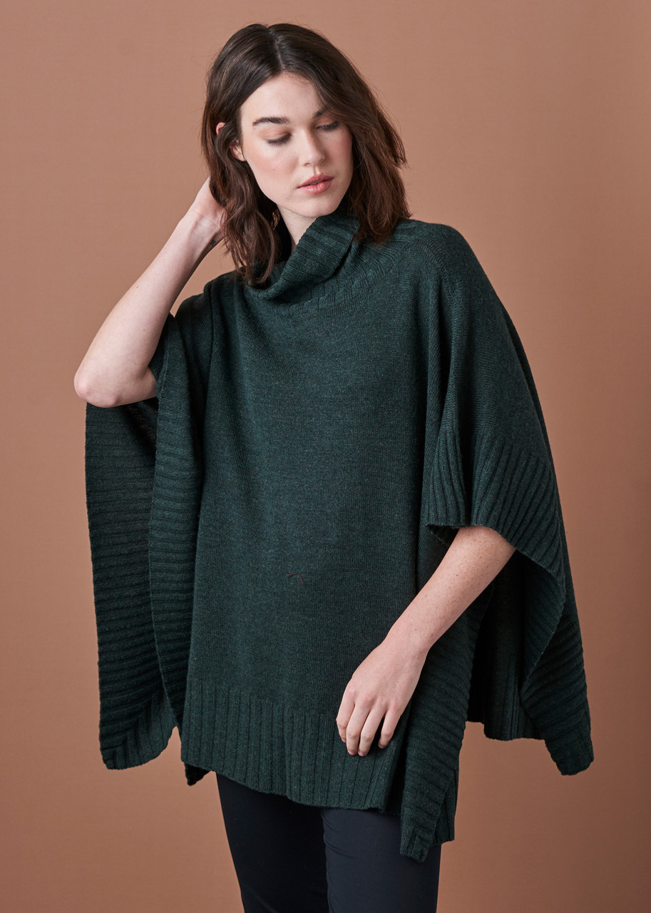 penny_poncho_seaweed_front__93672