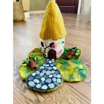 Country Cottage Wool Felt Fairy or Finger Puppet House