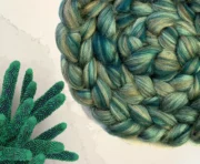 Shetland Wool & Tussah Silk Roving 100g - Seaswirl