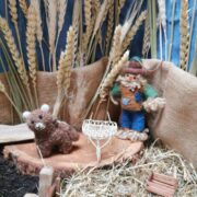 handmade_felt_alpaca_keyring_b