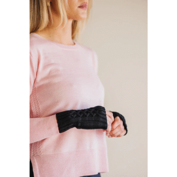 Iris & Wool Merino Wool Cable Gloves Black