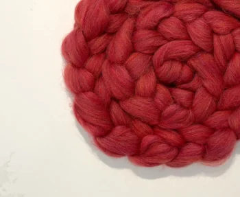 Recycled Wool Roving Speckle 100g - Chili Red