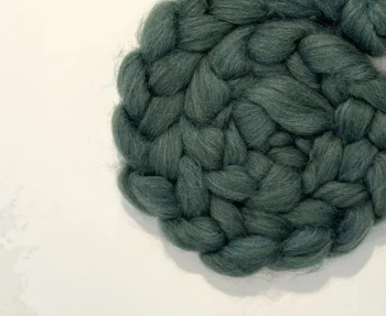 Recycled Wool Roving Speckle 100g - Clover Green