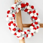felt-wreaths-3