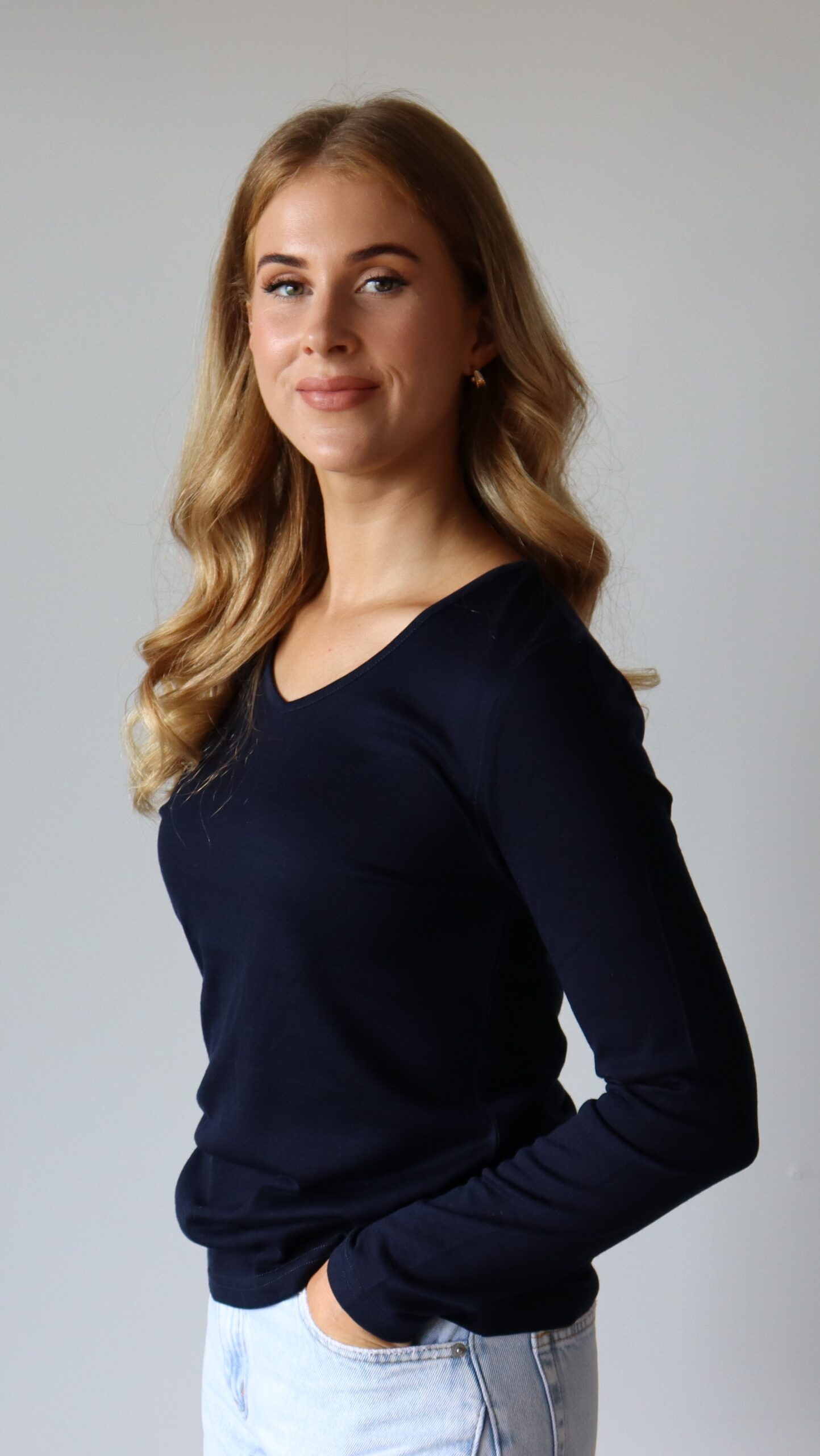 VEE LAYER NAVY